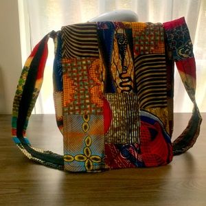 Multicolores cross body custom bag NWT